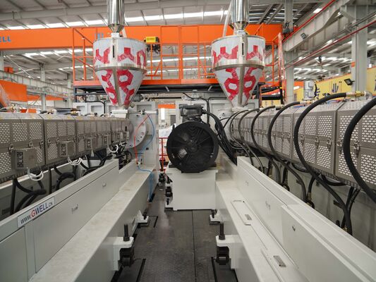 buy Automatic Plastic Sheet Extrusion Line with 350kg/h Capacity and 0.3-2mm Thickness Range online manufacture