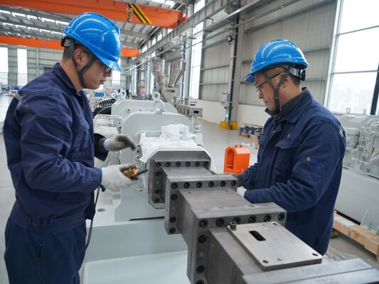 buy High Transparency PC Sheet Extrusion Line with 600-1220mm Width and 0.5-5mm Thickness for PMMA and Plastic Sheets online manufacture